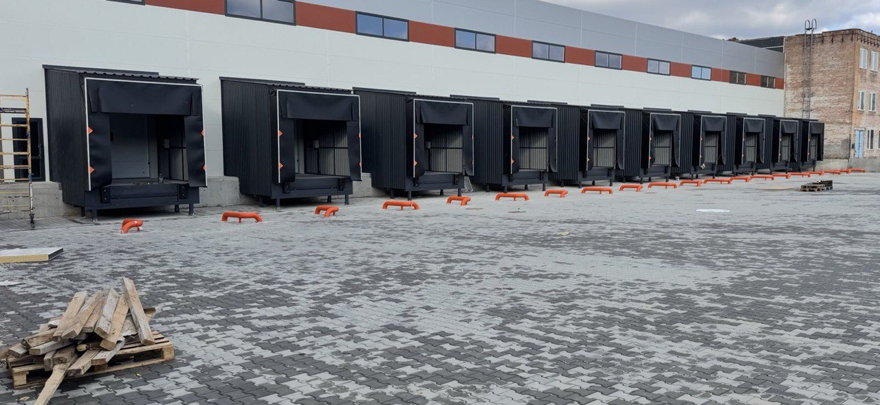 photo 5287403615725230966 y 2